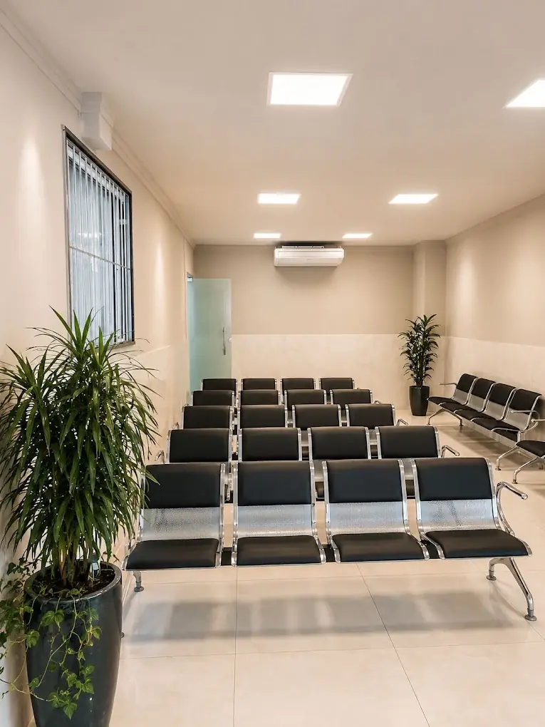 Sala de espera da unidade Guarapari Muquiçaba